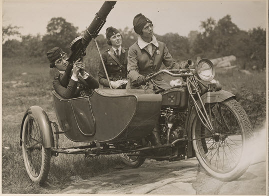 Women's machine gun squad police reserves, New York City